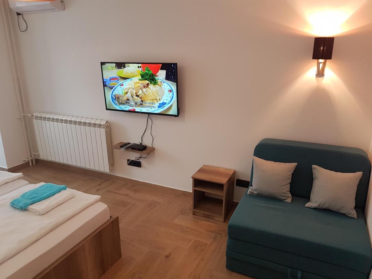 Apartman Simic 2 ヴァリェヴォ エクステリア 写真