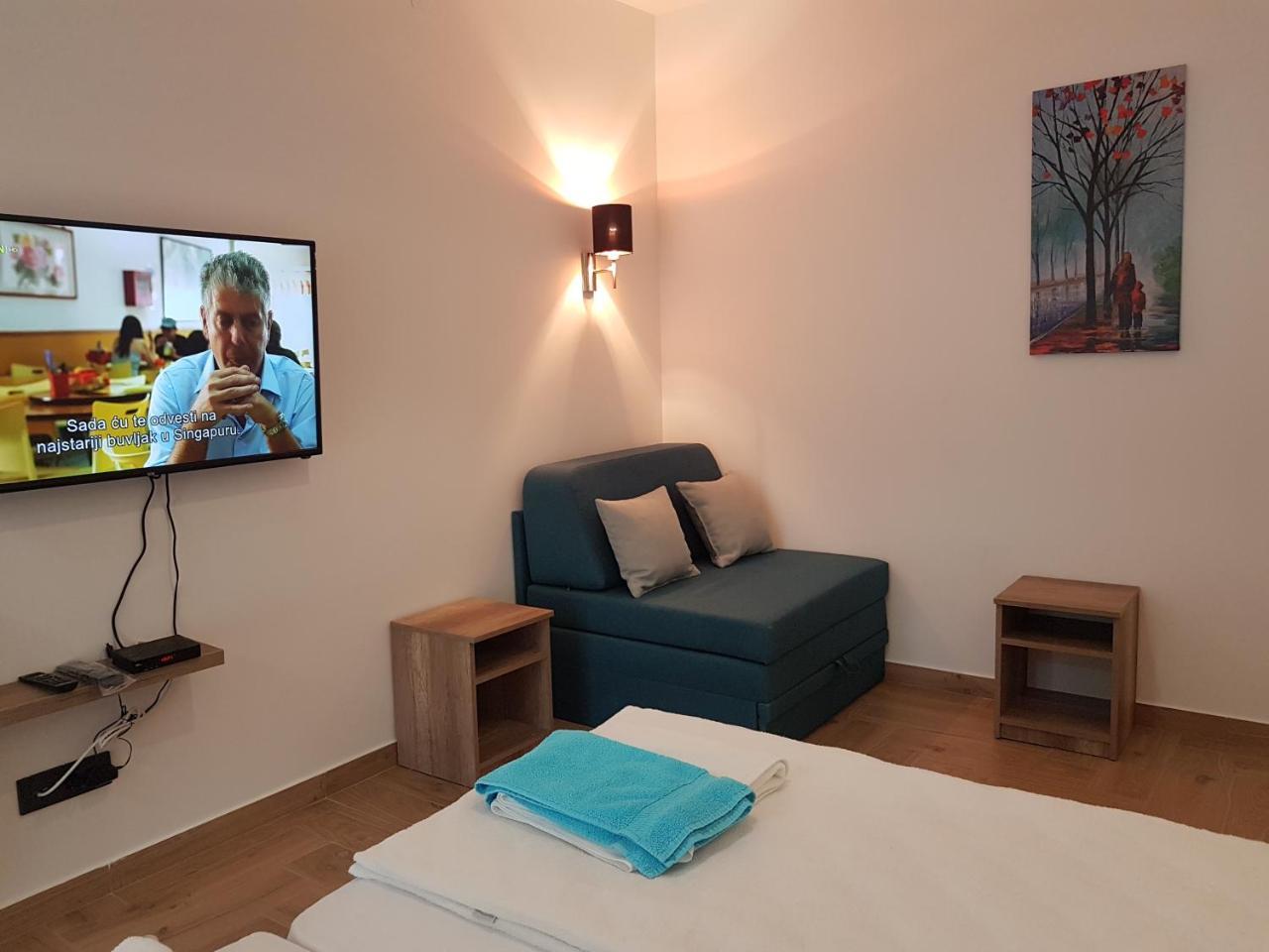 Apartman Simic 2 ヴァリェヴォ エクステリア 写真